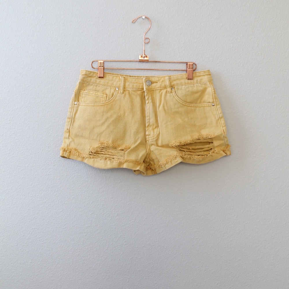 Forever 21‎ Distressed Jeans Shorts